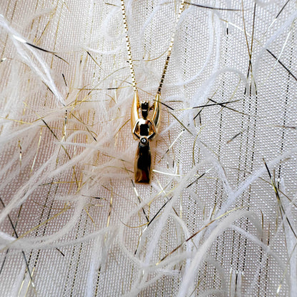 Engel mit Kette